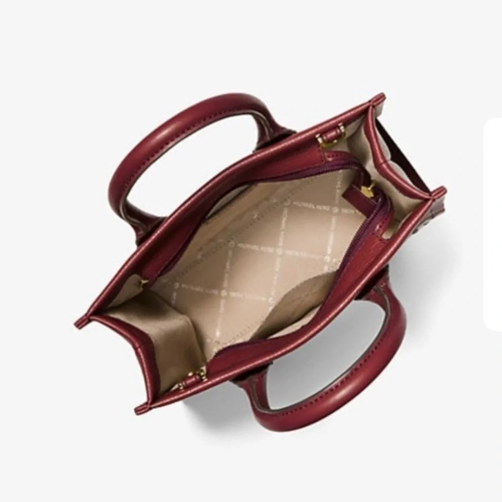 MICHAEL KORS
Mirella Small Logo Embossed Pebbled Leather Crossbody
DK CHERRY
NWT - Picture 6 of 16